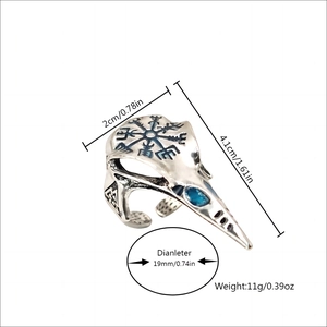 Vintage Viking raaf schedel ring met lichtgevende blauwe steen en afmetingen van de maat