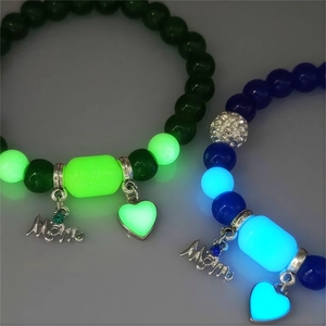 Luminous bead bracelet set with heart charms and Mom pendant for Mother's Day gift
