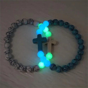 Braccialetti con Perline di Turchese Luminoso per Coppie Croce Religiosa Glow in the Dark Braccialetto Elastico Pietra Gioielli