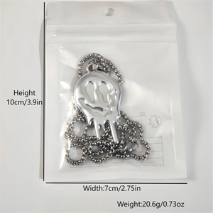 Dimensions détaillées pour le collier avec pendentif visage fantôme lumineux en alliage