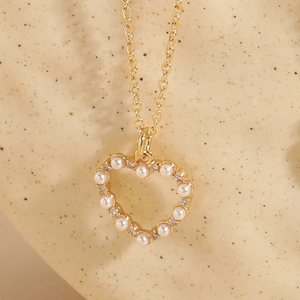 Minimalist heart pendant necklace with pearls and 14K gold plating on o-link chain
