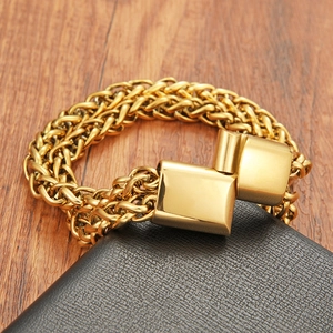 Bracciale da uomo in acciaio inossidabile placcato oro a doppia catena su scatola nera