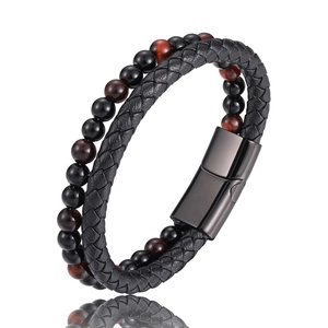 Doppelreihiges Herrenarmband aus schwarzem Leder mit roten Tigerauge-Perlen und Magnet