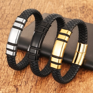 Tres pulseras de cuero trenzado para hombre con cierres magnéticos de acero en negro, oro y plata