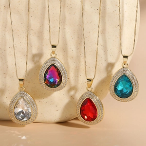 Lussuosa Collana Con Ciondolo Halo in Cristallo di Vetro a Goccia Placcata in Oro 14K Rame Zirconia Gioielli per Donna Matrimonio