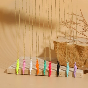 Collier Pendentif Piment Style Dopamine Cuivre Plaqué Or 14K Étoile Embossée Corne Italienne Bijoux Colorés pour Femmes
