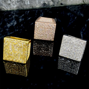 Anello Quadrato da Uomo Hip Hop in Rame con Zirconia Iced Out Pavé Grande Anello a Fascia Oro Argento Oro Rosa Gioielli