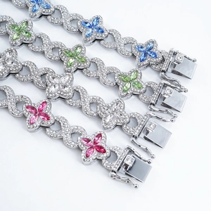 Bracciale a quadrifoglio stile hip hop con pietre colorate e zirconi cubici scintillanti