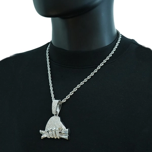 Collier hip-hop avec pendentif main tenant de l'argent serti de strass sur chaîne corde