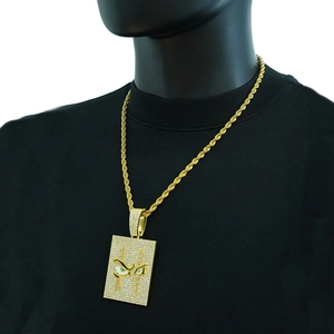 Collar hip hop dorado con colgante cuadrado de diamantes y motivo de ojo verde para hombre