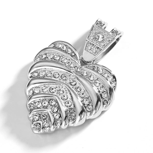 Collana con pendente a cuore argentato e strass bianchi brillanti in stile hip-hop