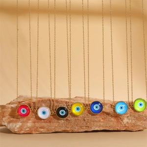 Halskette mit Evil Eye Anhänger für Damen Kupfer Harz Edelstahl Kette Boho Minimalistischer Glücksbringer Modeschmuck Geschenk