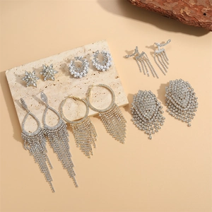 Eleganti Orecchini a Fiore con Nappe di Strass in Lega di Lusso Künstliche Perle Orecchini Pendenti per Matrimonio Banchetto Festa Donna