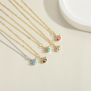 Colliers pendentifs œil maléfique sertis d'yeux en émail coloré et cils en cristal chaîne or argent