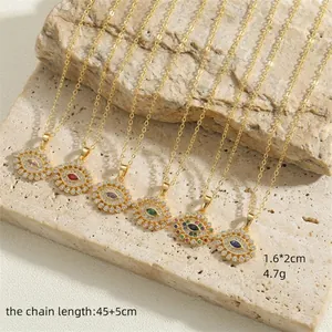 Goldenes Evil Eye Anhänger Halsketten Set mit bunten Steinen und weißen Diamanten