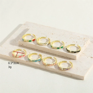 Set van 8 Franse vintage gouden ringen met kleurrijk emaille en zirkoon voor dames