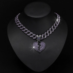 Hiphop Iced Out Broken Heart Pendant Necklace For Men Women Alloy Rhinestone Cuban Link Chain Streetwear Jewelry