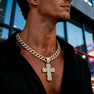 Collier Pendentif Croix en Alliage de Zinc Hip Hop Strass Avec Chaîne Gourmette Pour Hommes Femmes Bijoux Street Style