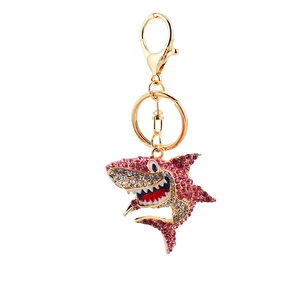 Porte-clés requin en strass rose avec fermoir mousqueton doré pour décoration de sacs