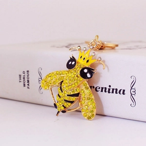 Lindo llavero de abeja reina con cristales y baño de oro para llaves de coche