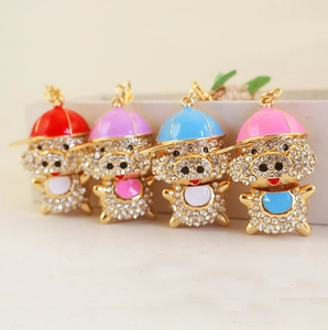 Porte-Clés Cochon de Dessin Animé Mignon Strass Casquette de Baseball Pendentif Animal en Alliage de Zinc Accessoire de Sac Cadeau Femme