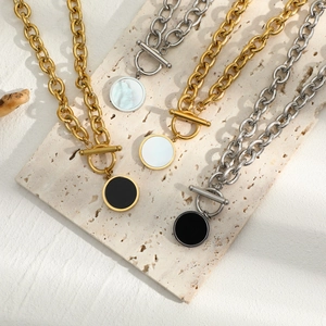 Collier Punk En Acier Inoxydable Pour Femmes Avec Pendentif Rond En Nacre Fermoir À Bascule Bijoux De Fête