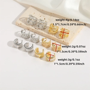 Boucles d'oreilles manchette multicouches avec perles et cristaux en finitions or et argent