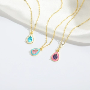 Ensemble de colliers pendentifs goutte d'eau avec cristaux et finition émail coloré