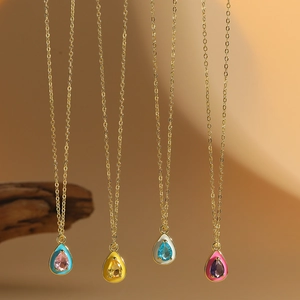 Collier Pendentif en Zircone Goutte d'Eau en Cuivre de Luxe Pour Femmes Chaîne de Clavicule en Émail Minimaliste Bijoux