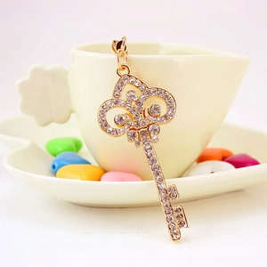 Sparkling crystal encrusted key keychain pendant accessory for handbags and keychains