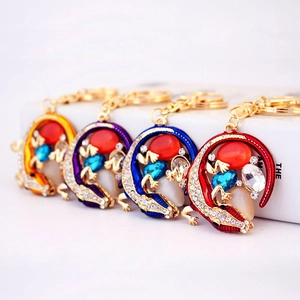 Porte-clés lézard en cristal coloré avec alliage doré et strass brillants pour voiture