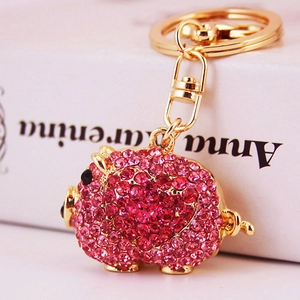 Luxury Alloy Rhinestone Pig Keychain Cute Cartoon Heart Pattern Bag Pendant Metal Car Key Ring For Women Girl Decorative Gift