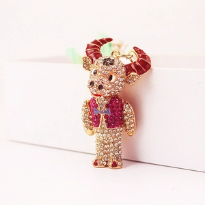 Cute Rhinestone Zodiac Ox Keychain Zinc Alloy Inlaid Crystal Bull Pendant For Bag Decoration Fashion Jewelry Gift Women