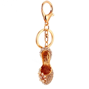 Sparkling rhinestone high heel keychain with gold daisy floral charm for handbags