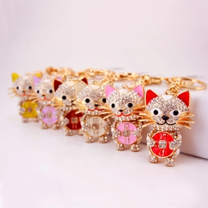 Lucky Cat Keychain Sparkling Rhinestone Crystal Maneki Neko Animal Bag Charm Gift Alloy Enamel Pendant Keychain For Women