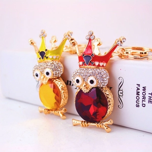 Mignon Porte-clés Hibou Cochon avec Couronne de Strass Pendentif Animal Charme de Sac Femme Bijoux en Alliage de Zinc Cadeau