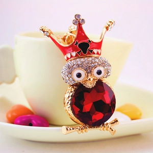 Porte-clés voiture hibou à couronne de strass avec pendentif en gros cristal rouge