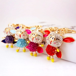 Porte-clés Cochon Volant Mignon en Strass Avec Ailes Couronne Animal Zodiaque Alliage de Zinc Émail Pendentif de Sac pour Femme