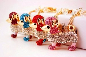 Porte-clés caniche en cristal étincelant en quatre couleurs avec métal doré et strass