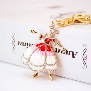 Portachiavi ballerina con smalto rosa e rosso e strass luccicanti in metallo dorato