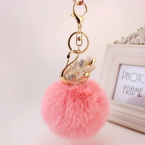 Simpatico Portachiavi a Forma di Cigno con Strass e Palla di Pelliccia Sintetica in Lega di Zinco Ciondolo per Borsa Donna Regalo