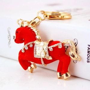 Portachiavi cavallo con strass rossi e finiture dorate elegante per borse da donna