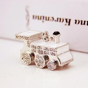 Vintage Zinc Alloy Silver Steam Locomotive Keychain With White Enamel And Rhinestones For Men Women Car Bag Pendant Gift