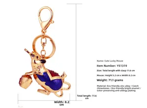 Detailed size specifications of the mouse keychain with crystal inlay and gold plating