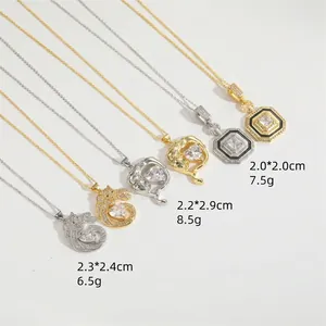 Colliers pendentifs léopard et octogonaux avec zircone cubique étincelante en or et argent