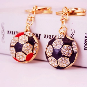 Rhinestone Soccer Ball Keychain Creative Zinc Alloy Enamel Drip Oil Football Keyring Sport Car Bag Hanging Decoration Fan Gift