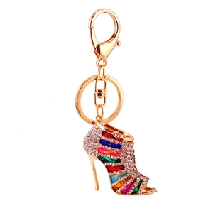 Elegante llavero de zapato de tacón dorado con diamantes de colores para bolsos