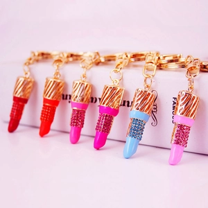 Porte-clés Créatif en Forme de Rouge à Lèvres Strass Alliage de Zinc Pendentif Émaillé Porte-clés Mode pour Femme Accessoire de Sac