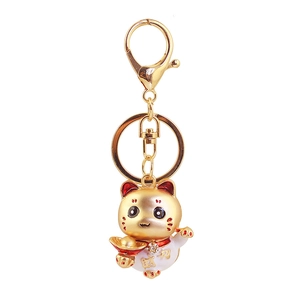 Porte-clés chat porte-bonheur Maneki Neko doré avec pendentif lingot et détails peints