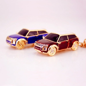 Luxury Zinc Alloy SUV Car Model Keychain With Rhinestone Enamel Metal Pendant Creative Car Accessories For Men Women Gift